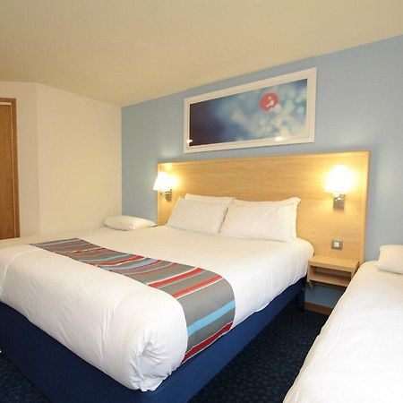 Travelodge Glasgow Airport Hotel Bagian luar foto