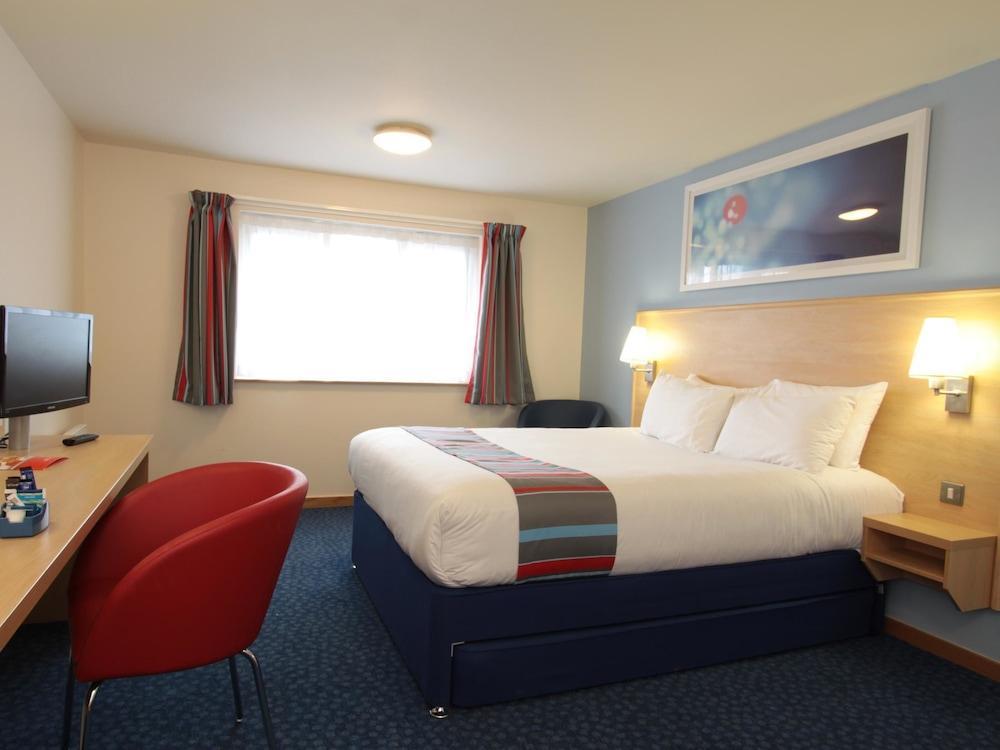 Travelodge Glasgow Airport Hotel Bagian luar foto