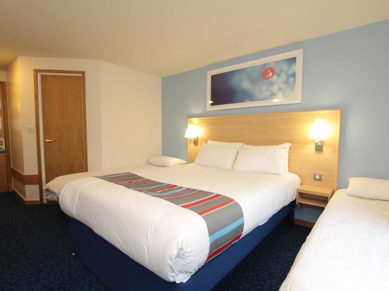 Travelodge Glasgow Airport Hotel Bagian luar foto