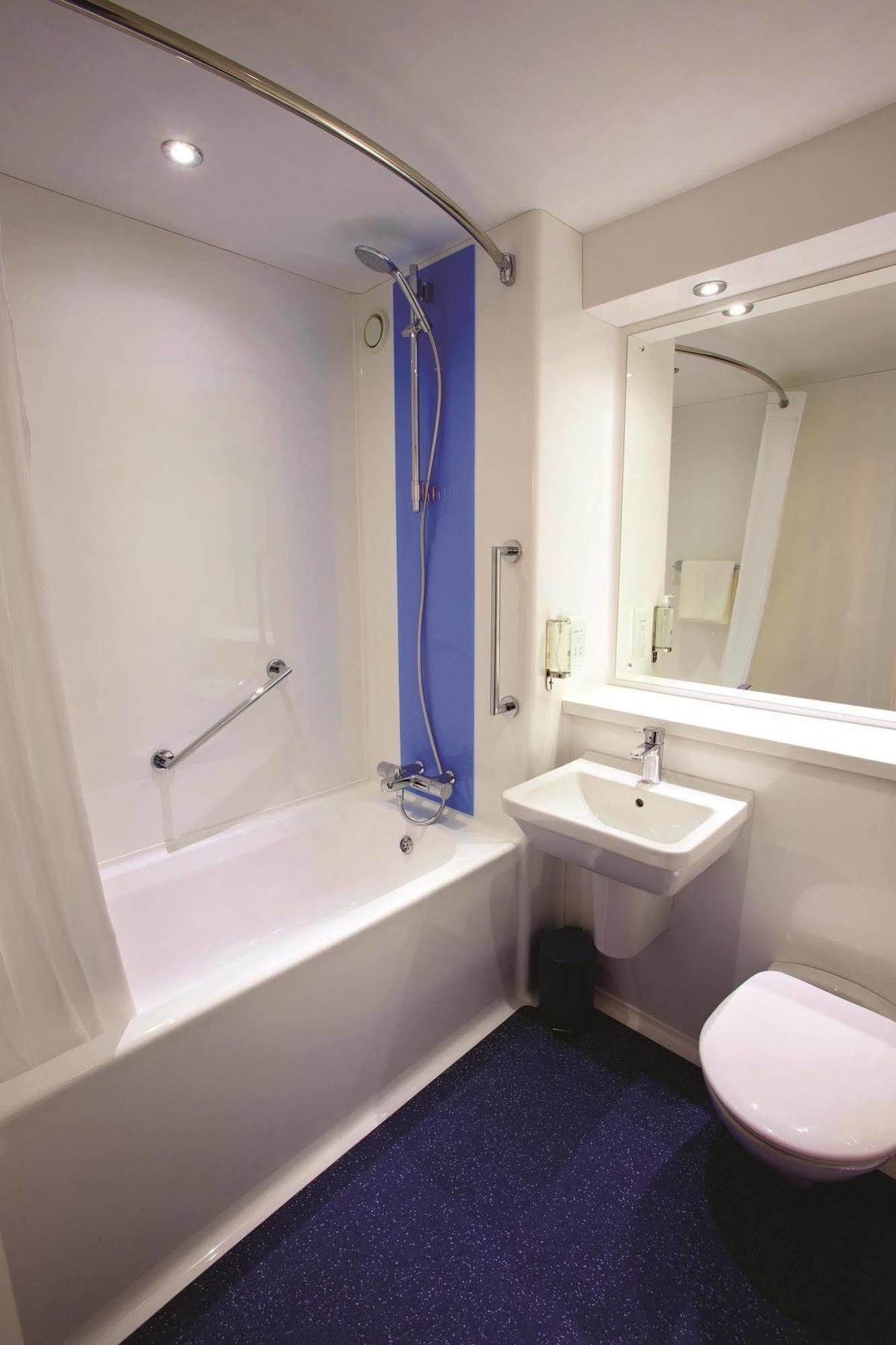 Travelodge Glasgow Airport Hotel Bagian luar foto